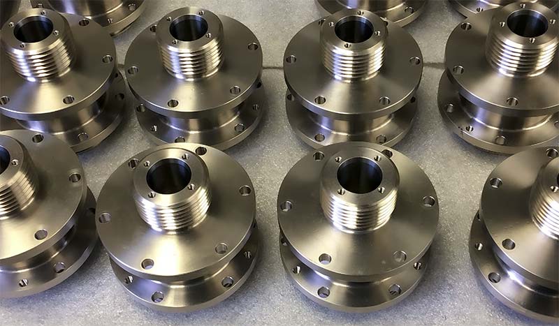 Precision CNC-machined stainless steel flanges